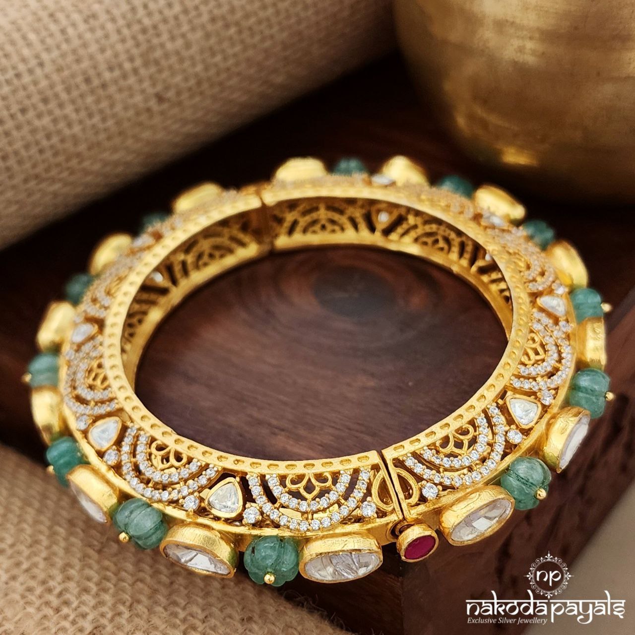 Royal Moissanite Screw Kada (Gk3009)