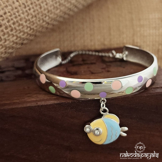Colorful Dotted Fish Charm Kada(Ka9357)