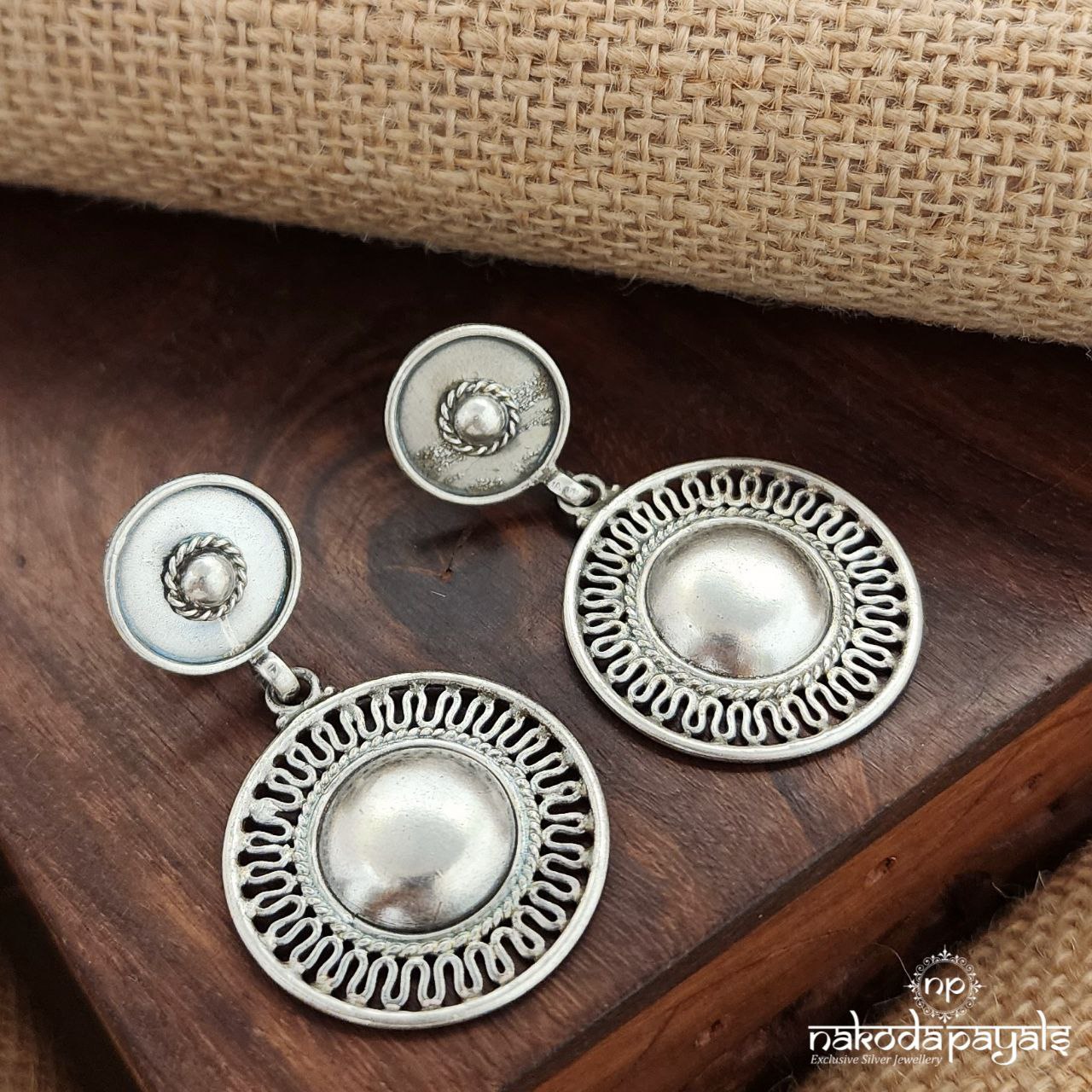 Circular Swirl Chandbali(C3463)