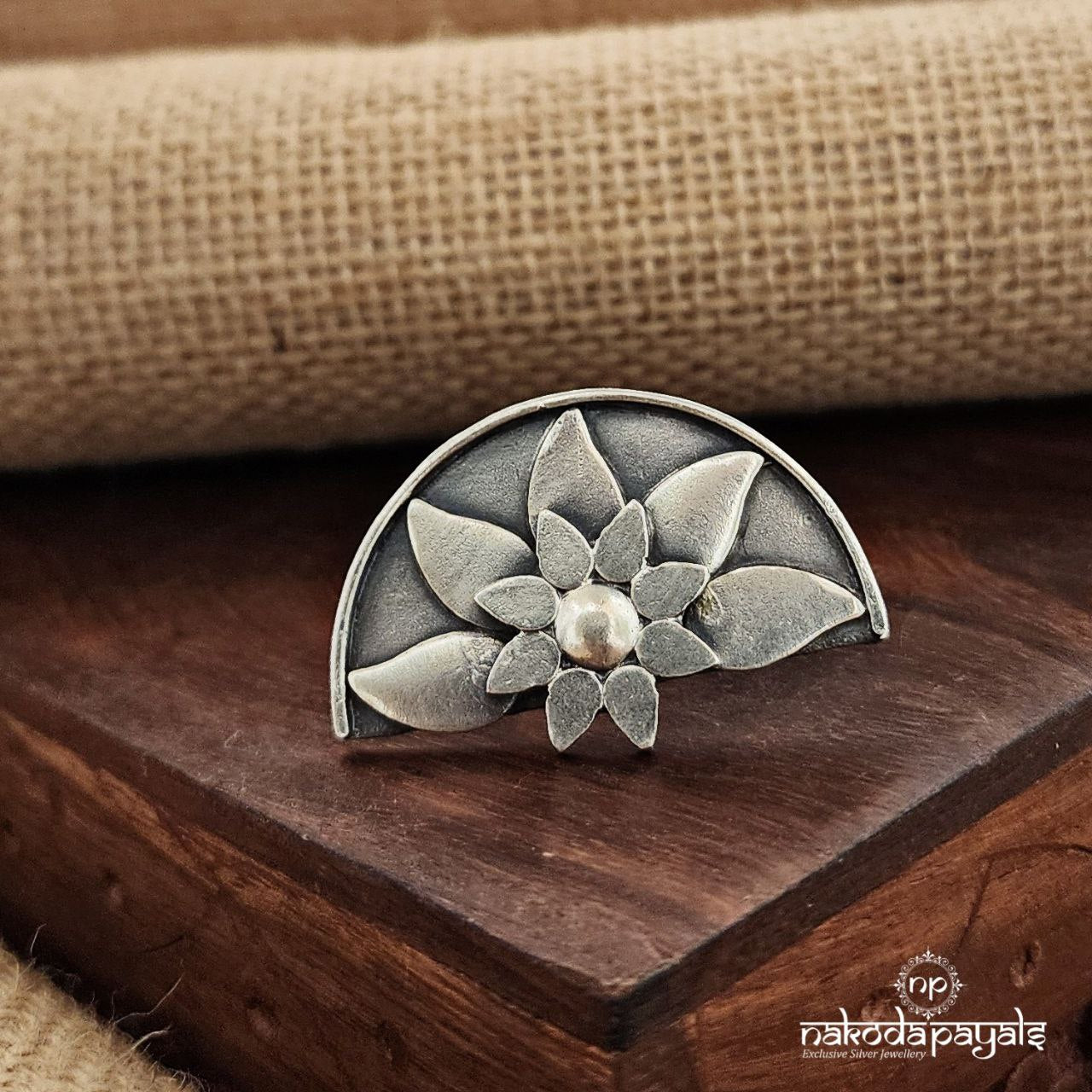 Half Moon Finger Ring (F2543)