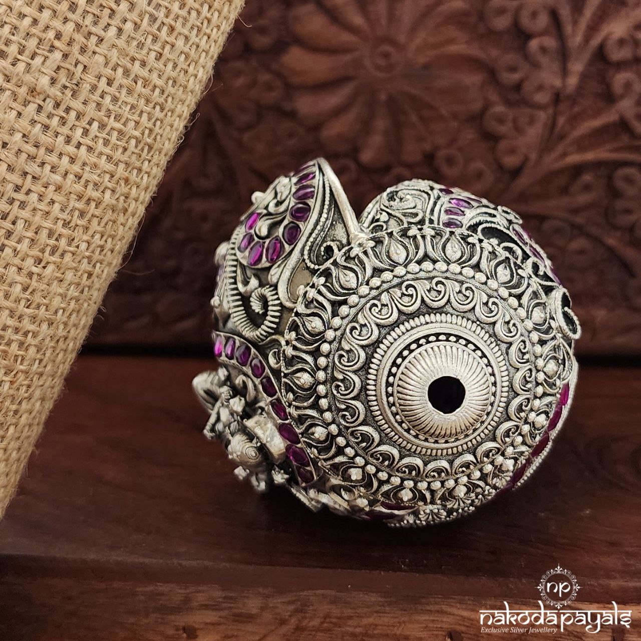 Lakshmi Shankhu(Aa1525)