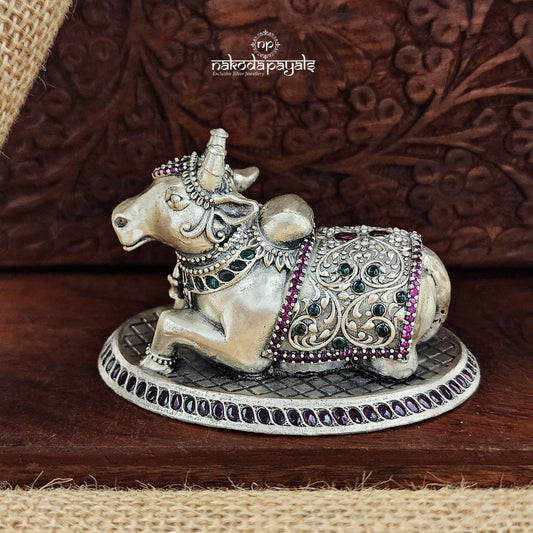 Oxidised Nandi Idol (Aa1959)