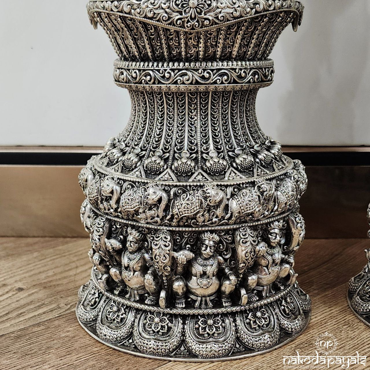 Inimitable Handcrafted 23" Five Wick Lamp Pair (Aa1998)