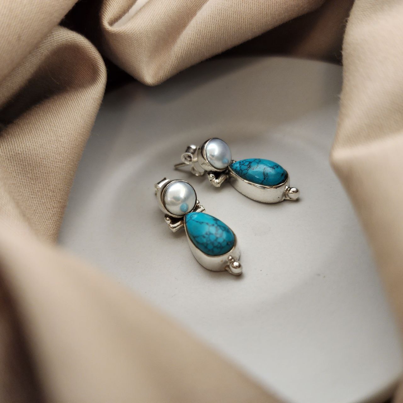 Drop Earrings (H2000-05)