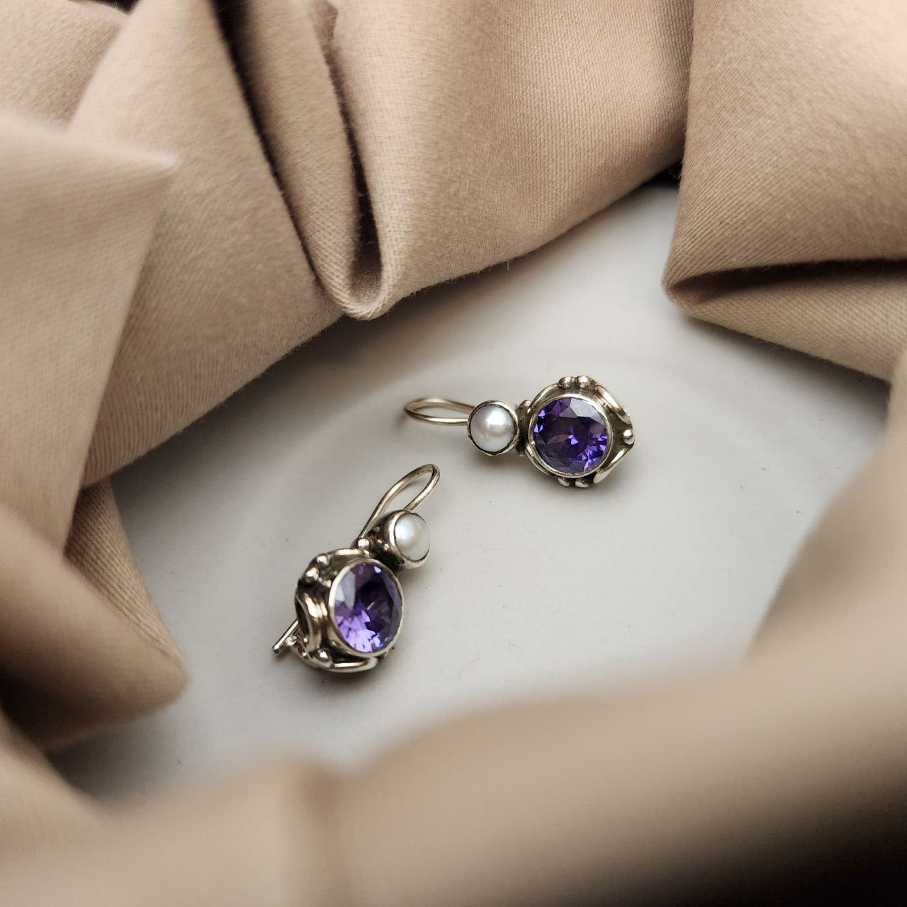 Small Stone Hangings (H2034)