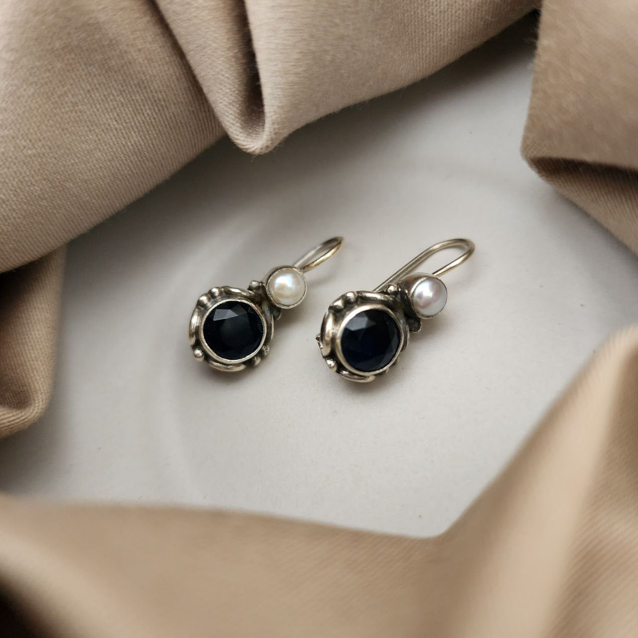 Small Stone Hangings (H2034)