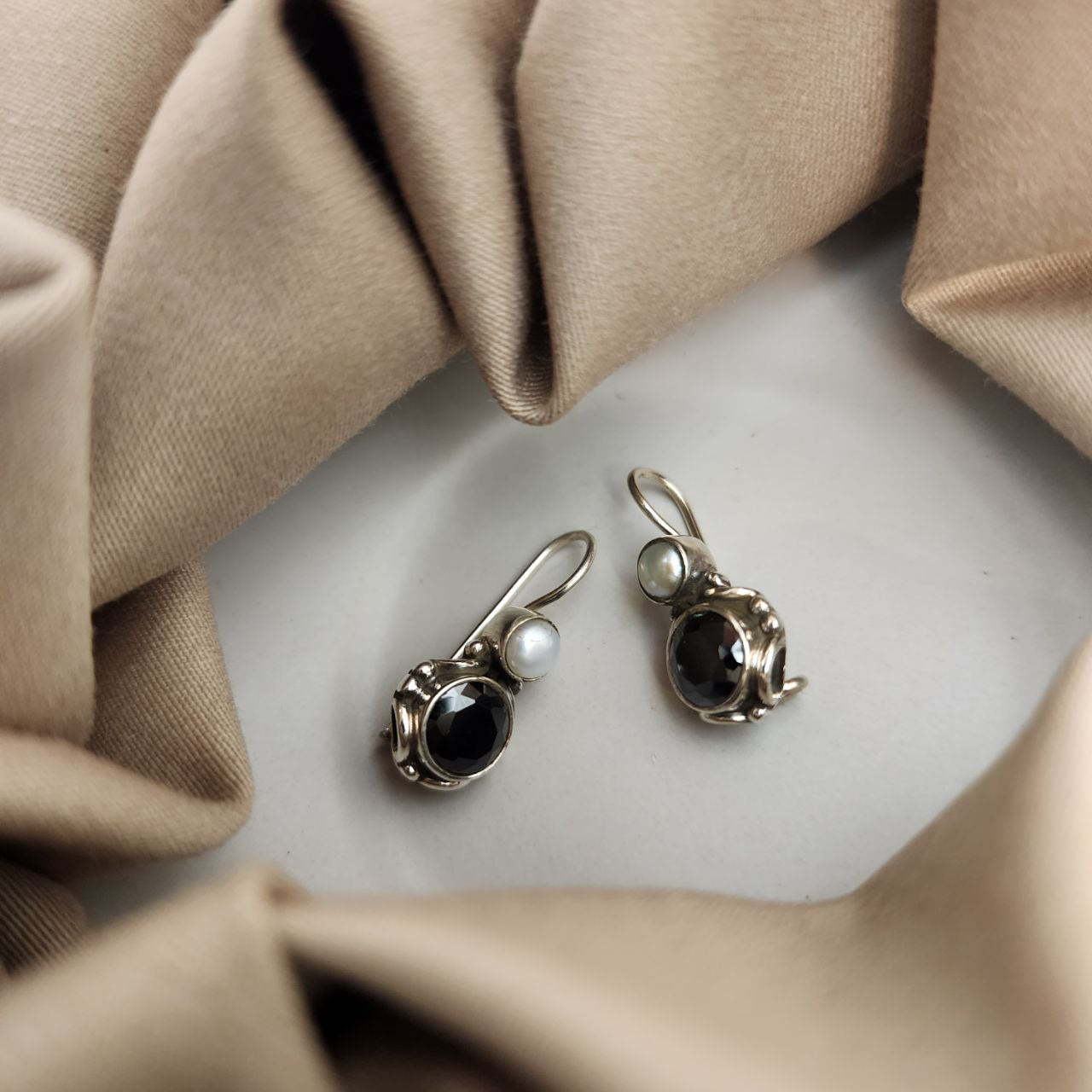 Small Stone Hangings (H2034)