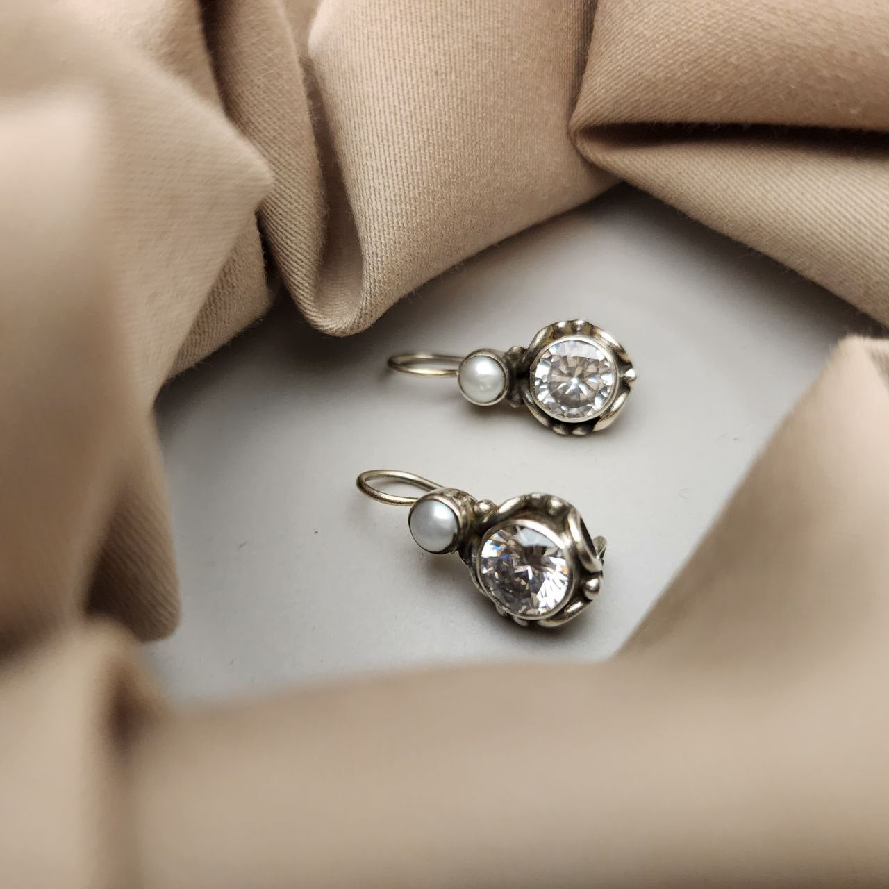 Small Stone Hangings (H2034)