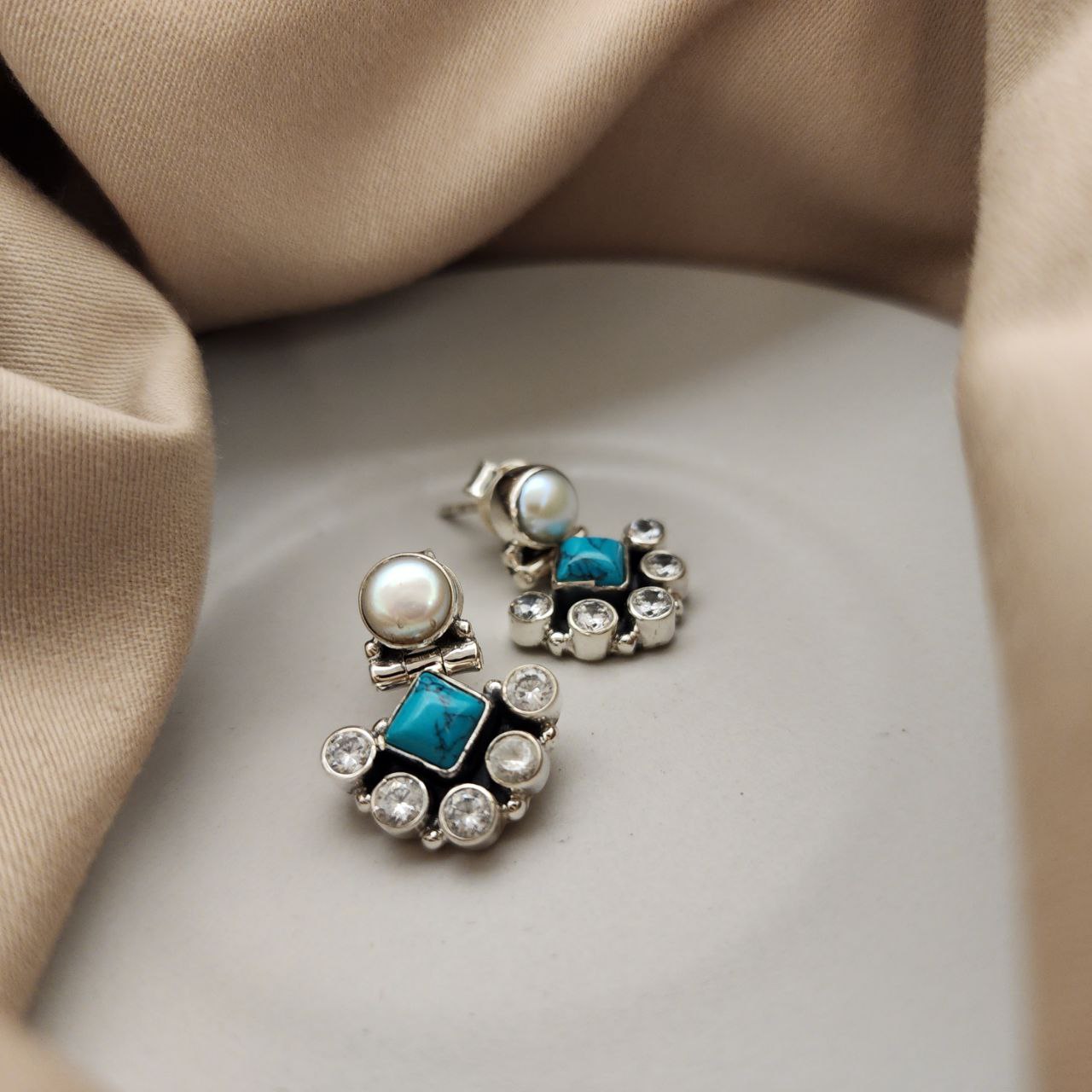 Semi Square Cutstone Earrings (H2123-31)