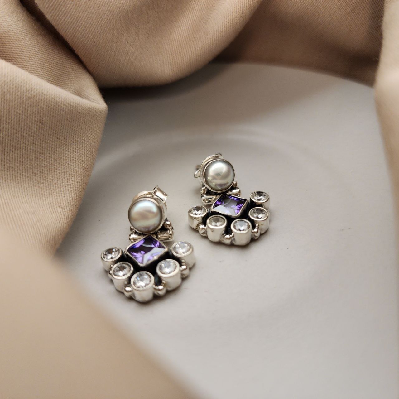 Semi Square Cutstone Earrings (H2123-31)