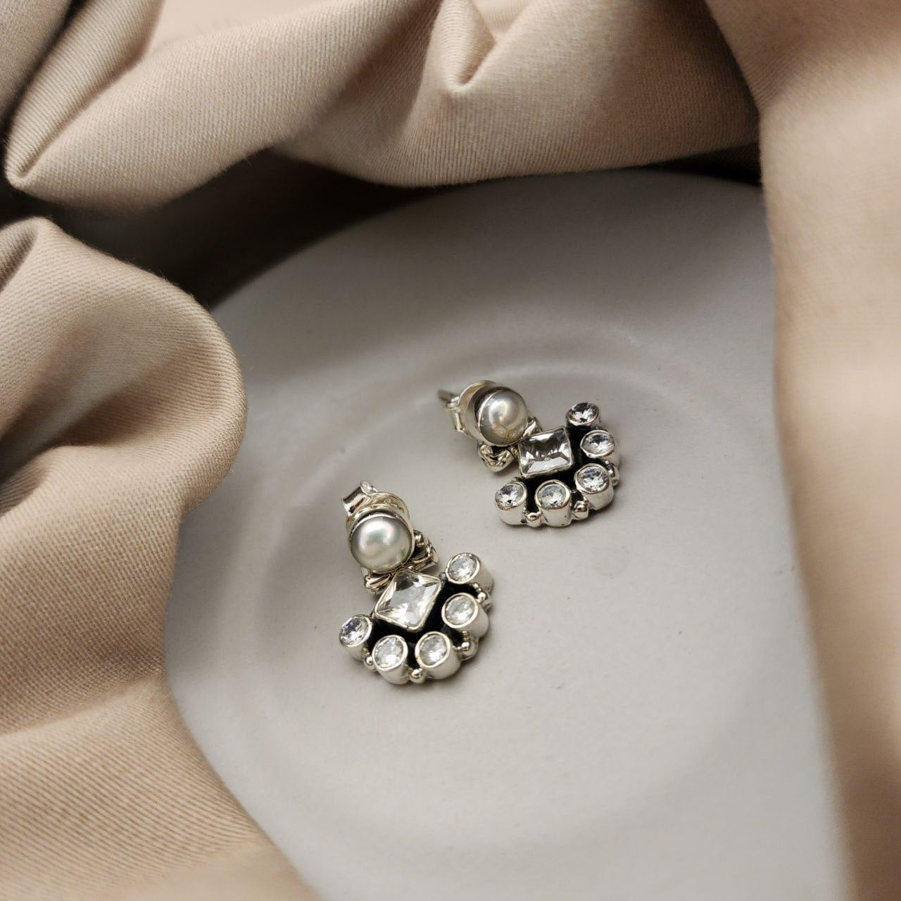 Semi Square Cutstone Earrings (H2123-31)