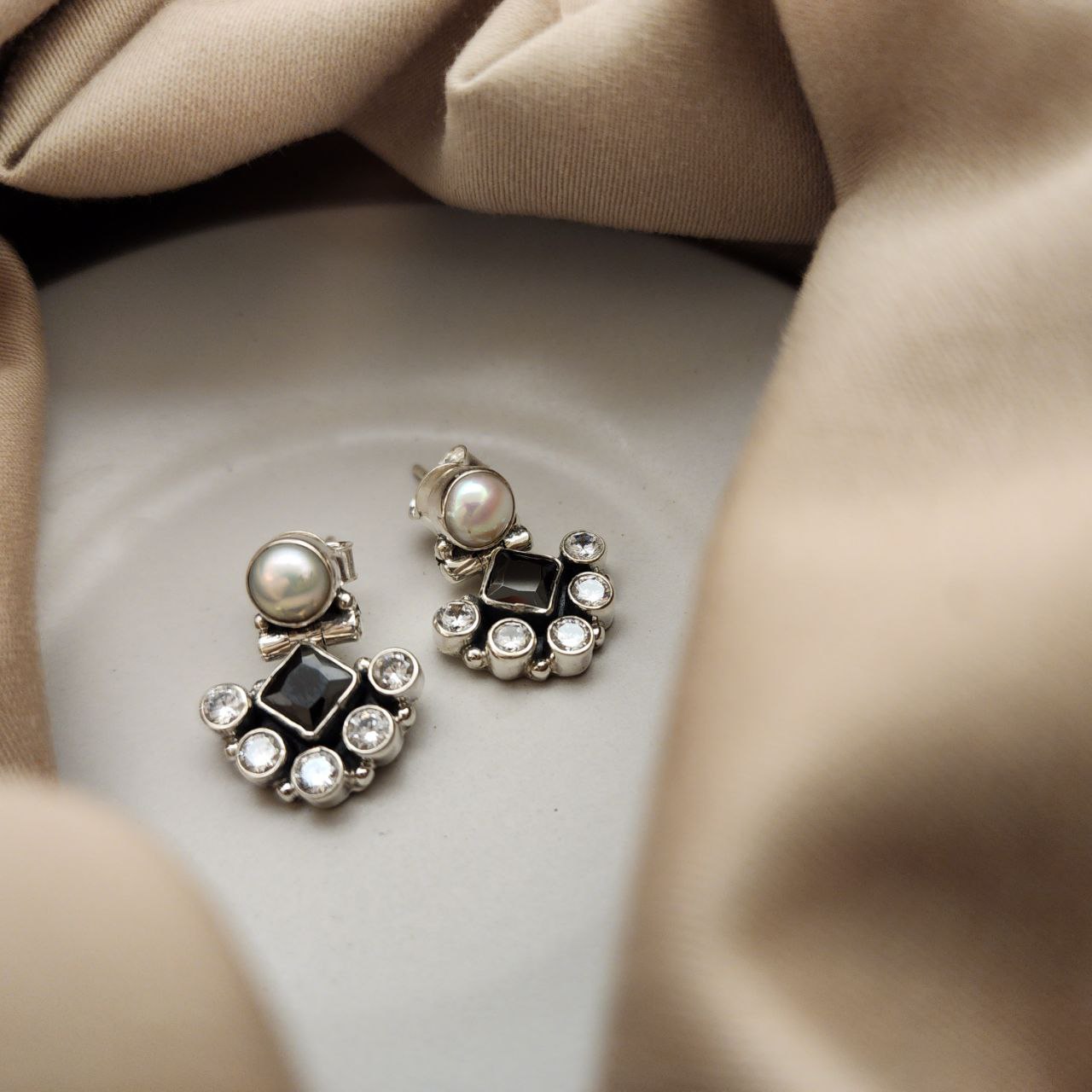 Semi Square Cutstone Earrings (H2123-31)