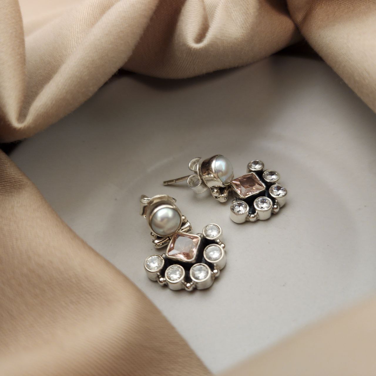 Semi Square Cutstone Earrings (H2123-31)