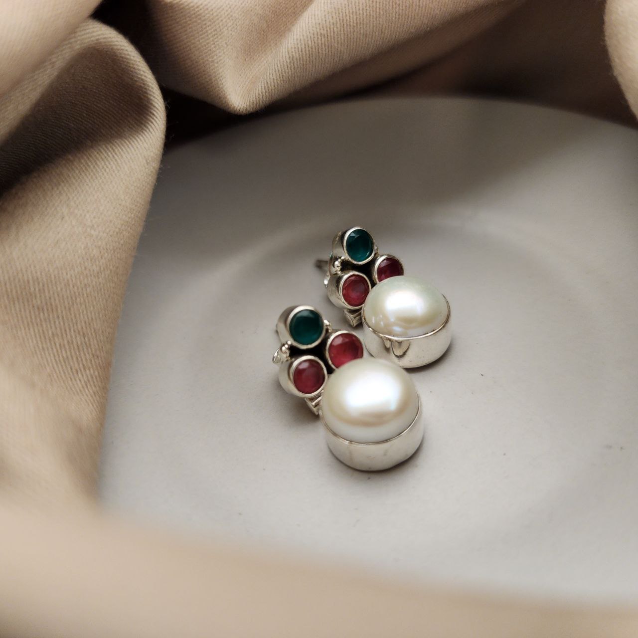 Picky Pearl Studs (H2043)