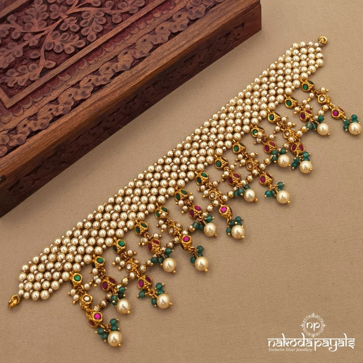 Broad Pearl Belt Kundan Choker Neckpiece (N10839)