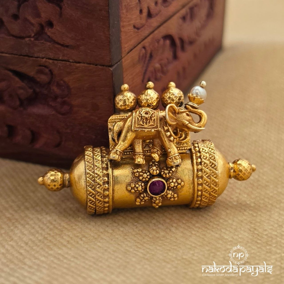 Majestic Elephant Tabji Pendant (Gp2622)