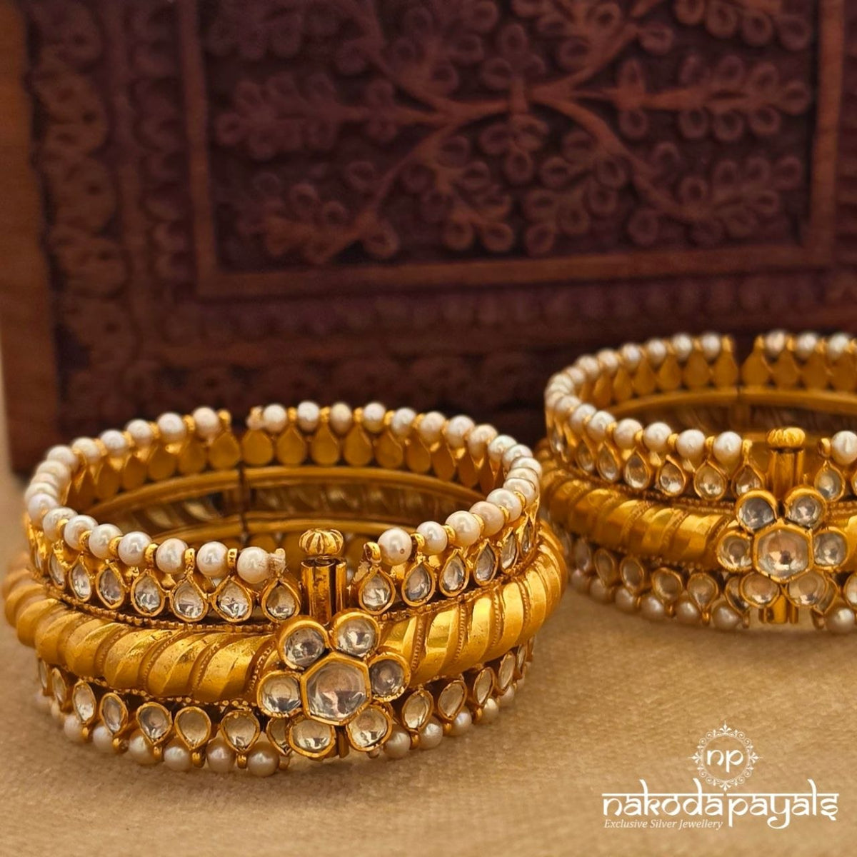 Floral Moissanite Bangle (Gk3394)