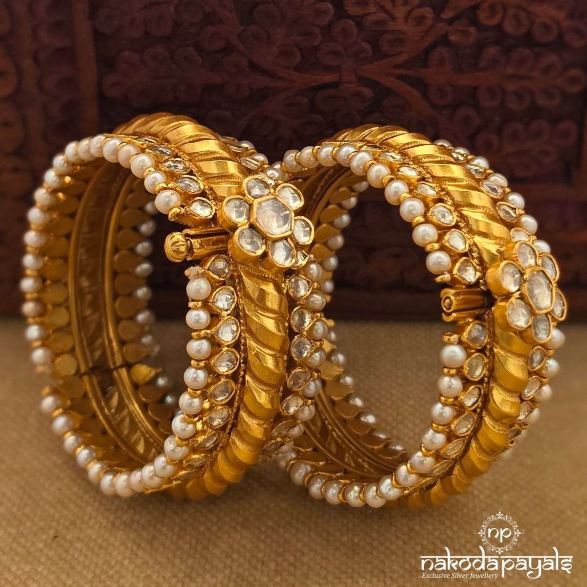 Floral Moissanite Bangle (Gk3394)
