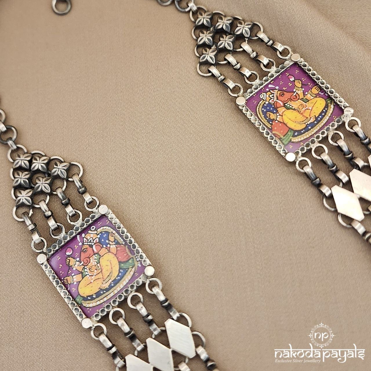 Tranquil Thread Painted Neckpiece (N10389)