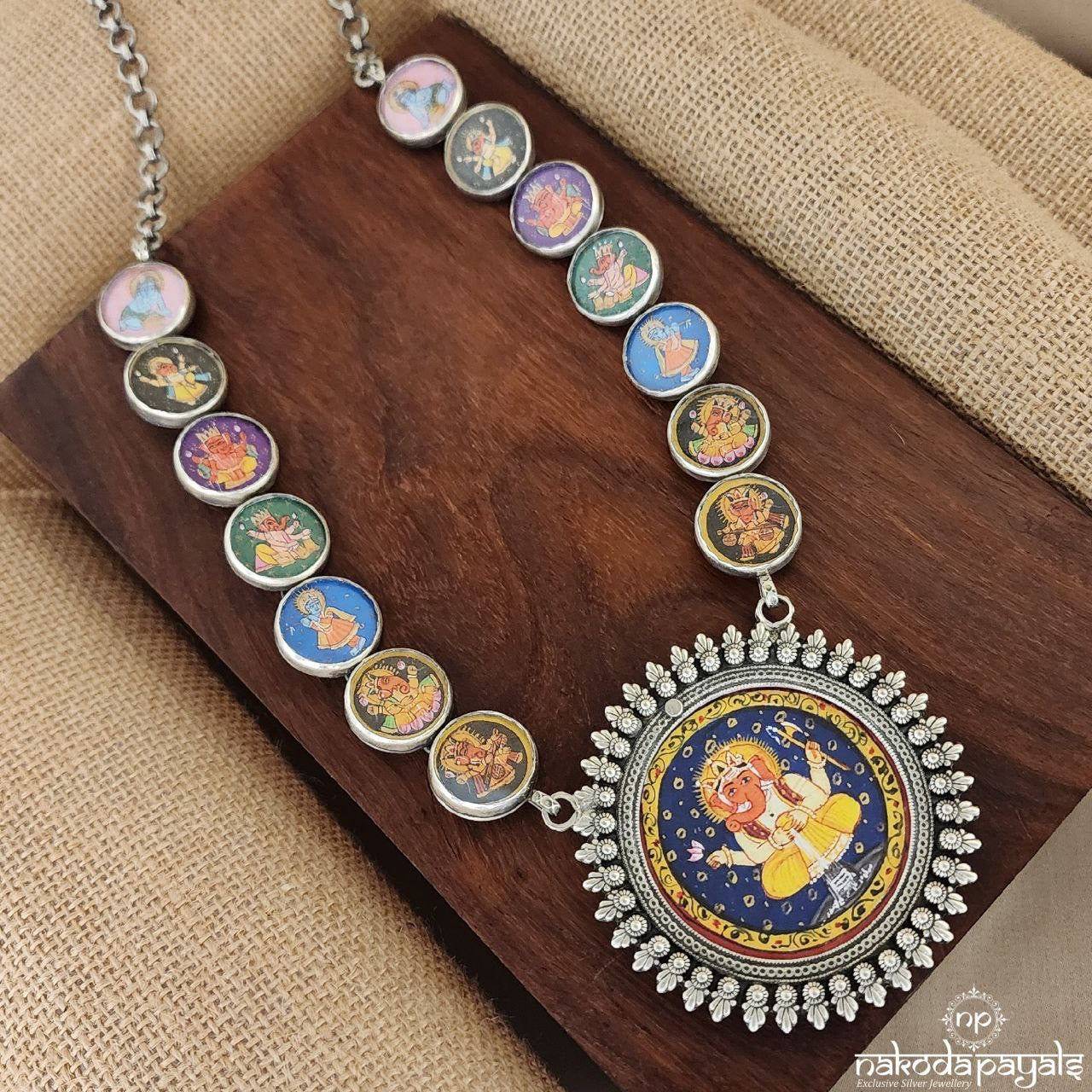 Trunk And Flute Painted Neckpiece (N10384)