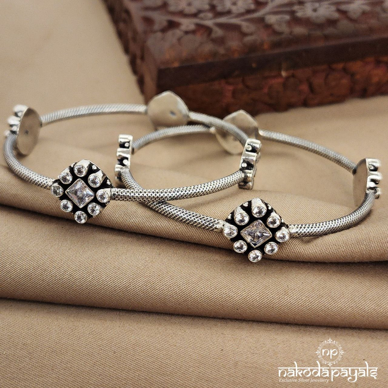 Cubical White Cut stone Bangle Pair (K4727)