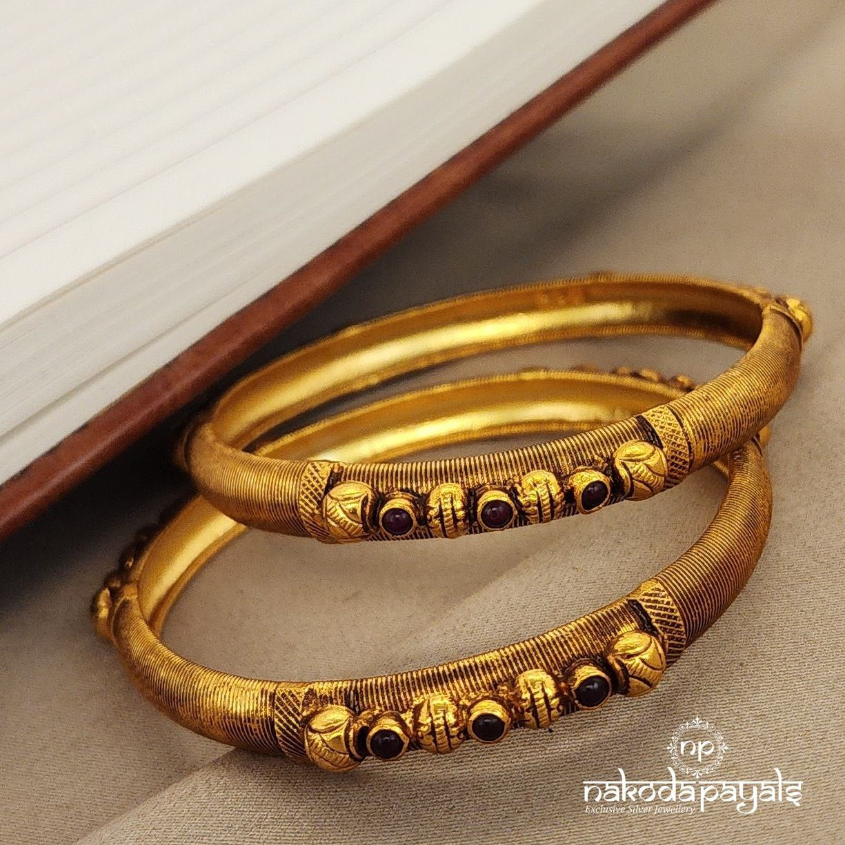 Traditional Bangle Pair 2.6 (Gk2622)