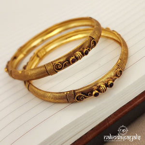 Stunning Bangle Pair 2.4 (Gk2623)