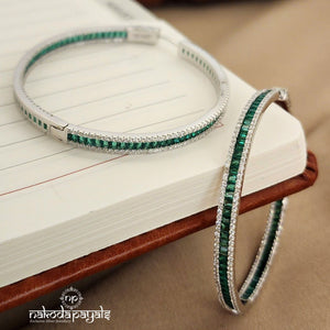 Stylish Green Hoops (St2617)