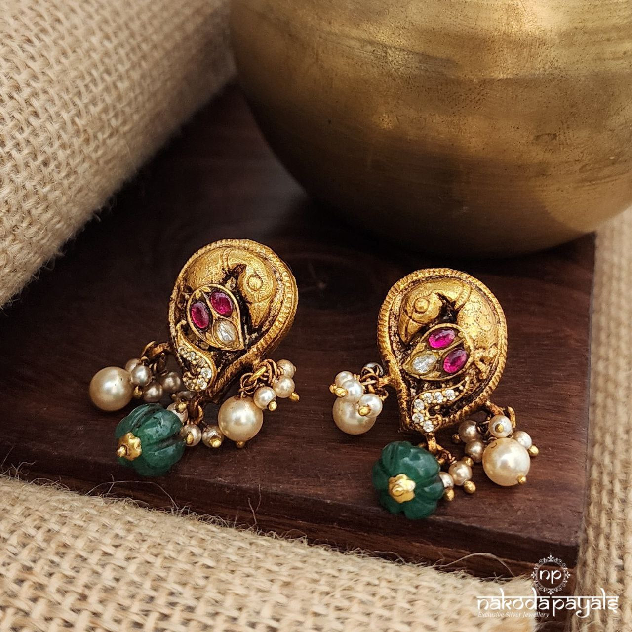 Gleaming Beauty Green Drop Kundan Earrings (Ge9590)