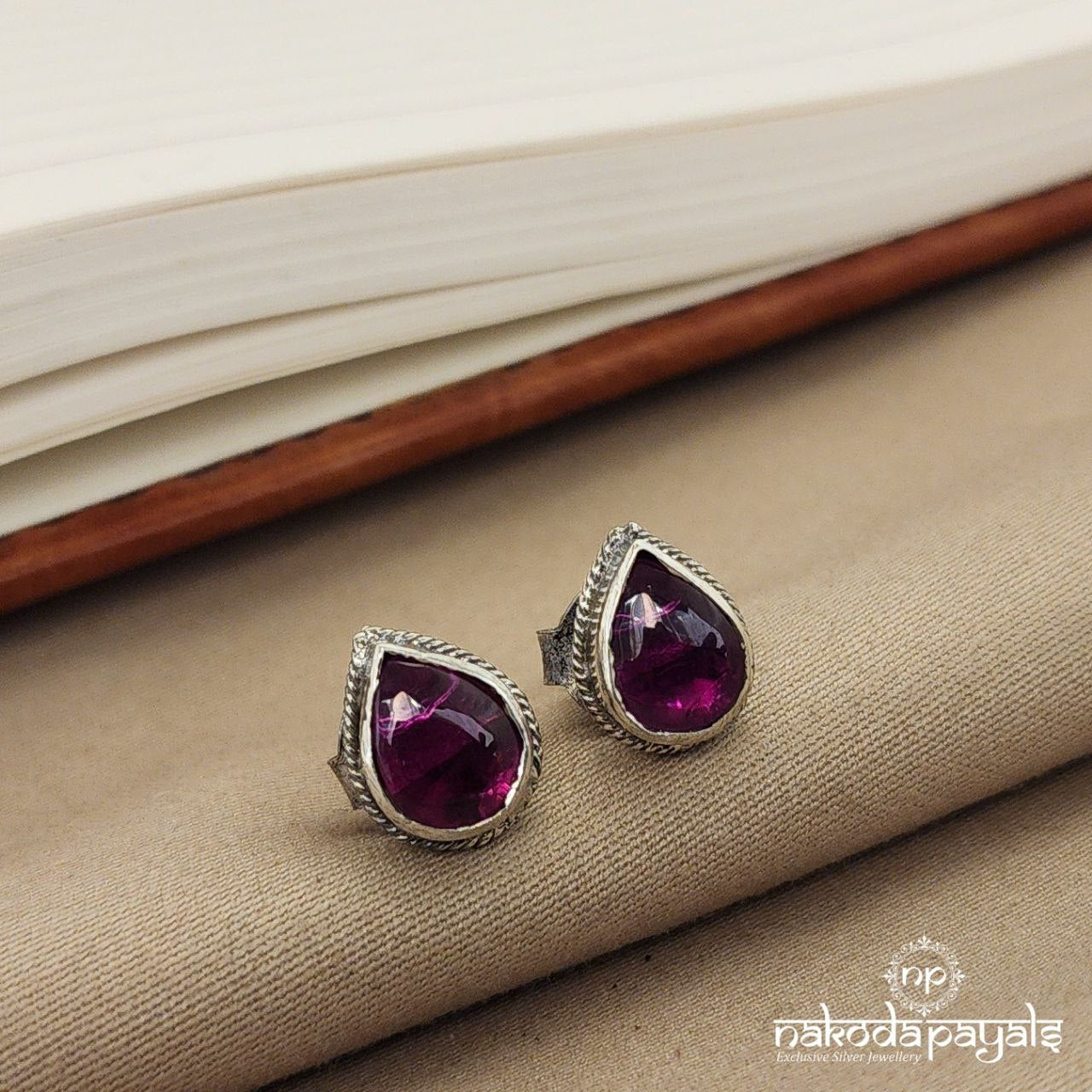 Cute Leaf Studs (S9187)