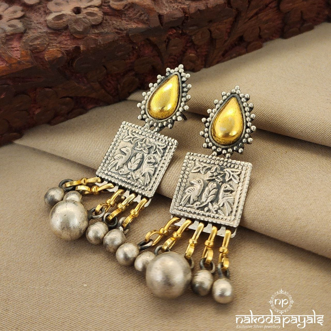 Elegant Ball Dual Tone Earrings (Dt1136)