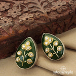 White Leaf Studs (S9207)