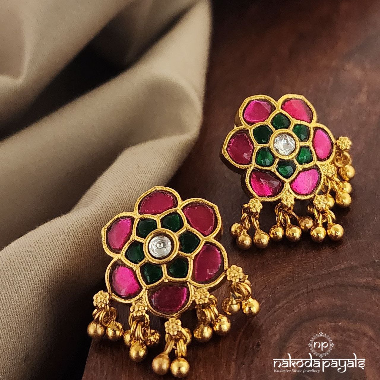 Floral Kundan Studs (Ge7956)