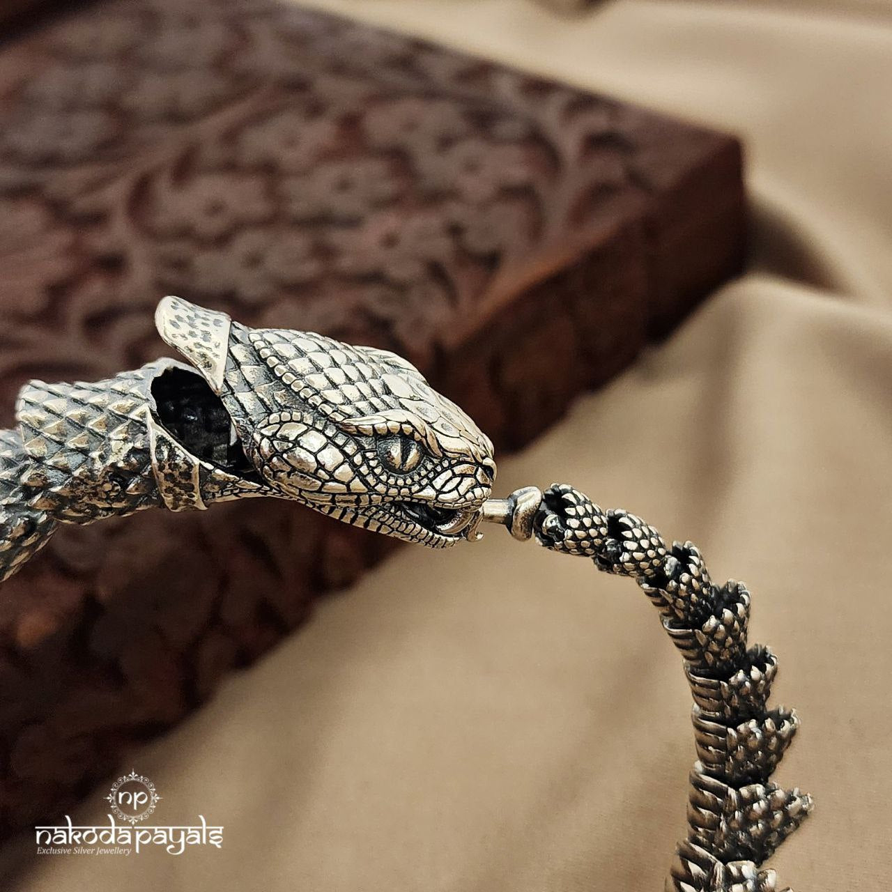 Unique Snake Men’s Bracelet (Mc0839)