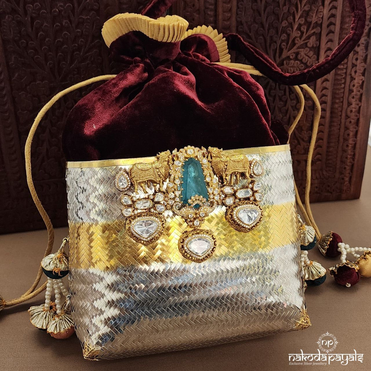 Gausaathi Moissanite Potli Bag (Esa202)