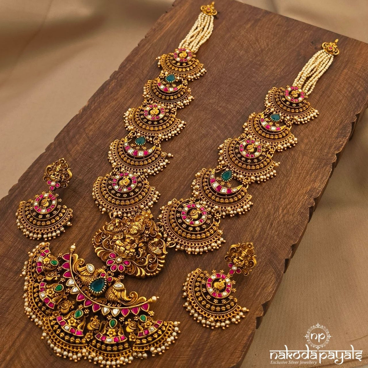 Traditional Moon Kundan Neckpiece With Earrings (Gn10971)
