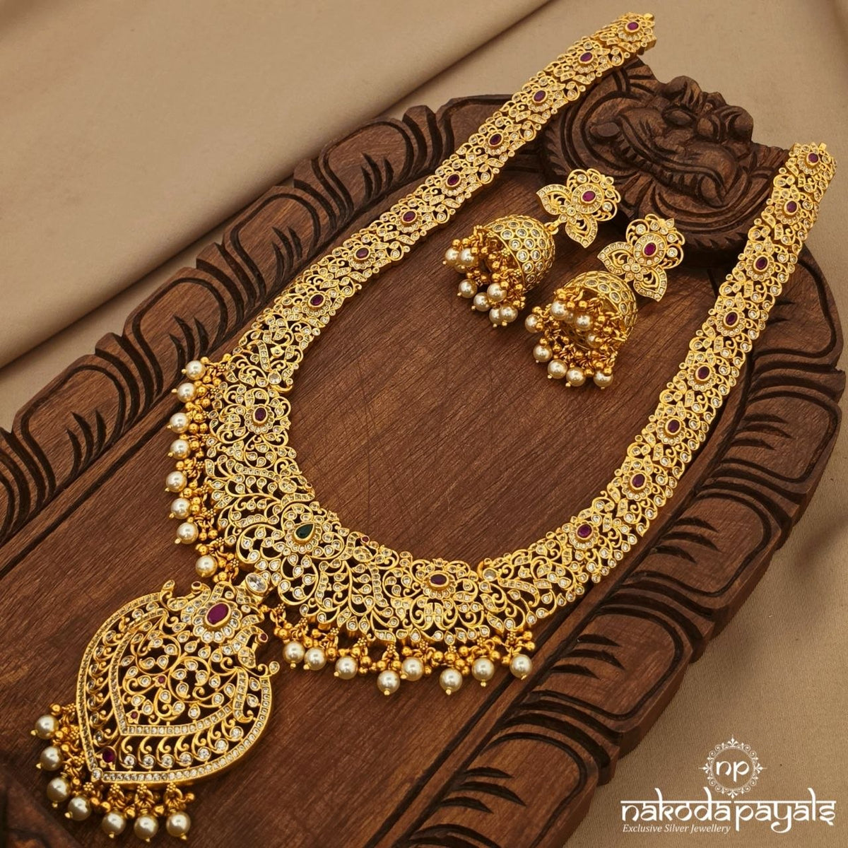 Grand Traditional Neckpiece With Earrings (Gn10988)