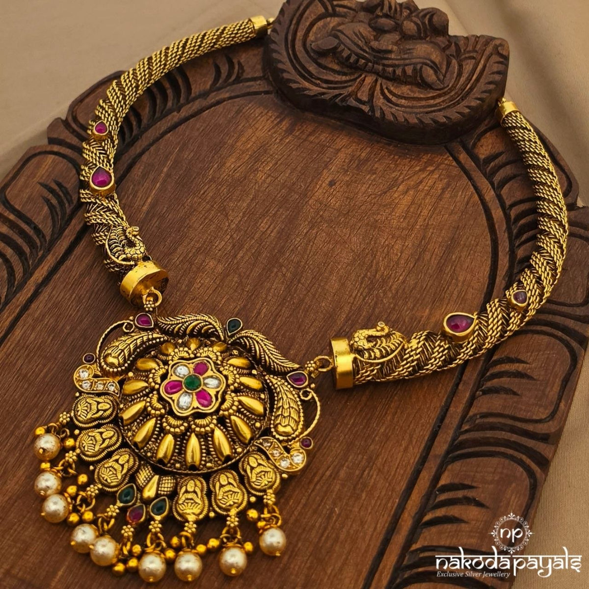 Gracious Floral Kundan Neckpiece (Gn10992)