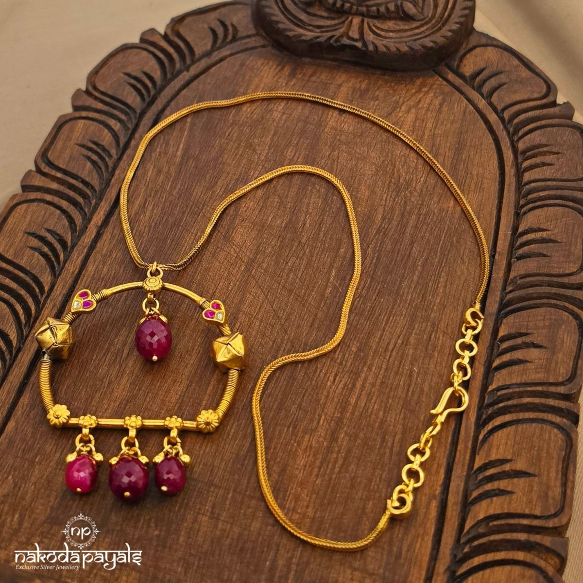 Stunning Ruby Drops Neckpiece (Gn11001)