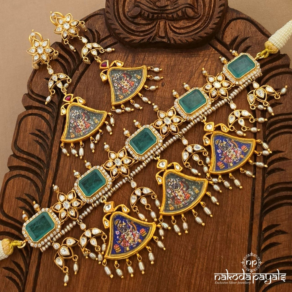 Stunning Shrinath Ji Choker With Earrings (Gn11053)