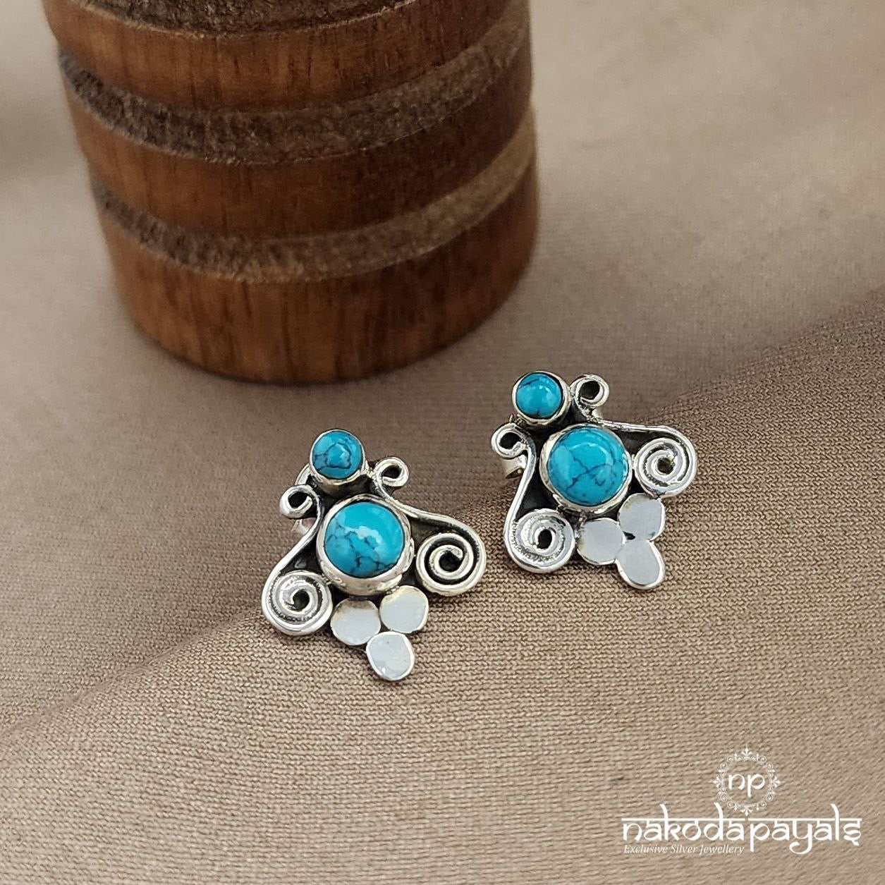 Cute Little Turquoise Studs (S3574)