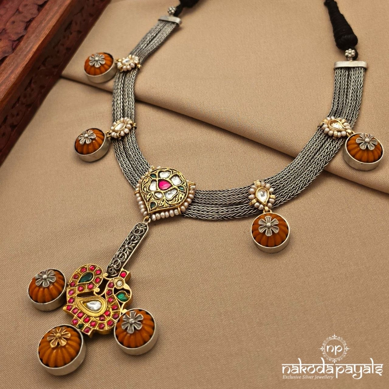 Coral Belted Dual Tone Neckpiece (N11804)