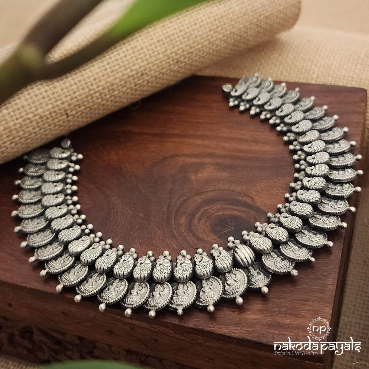 Elegant Birdie Neckpiece (N10048)