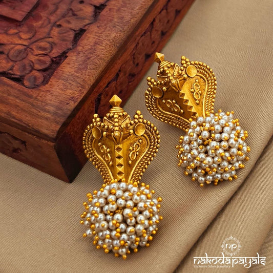 Exquisite Snake Pearl Studs (Ge10794)