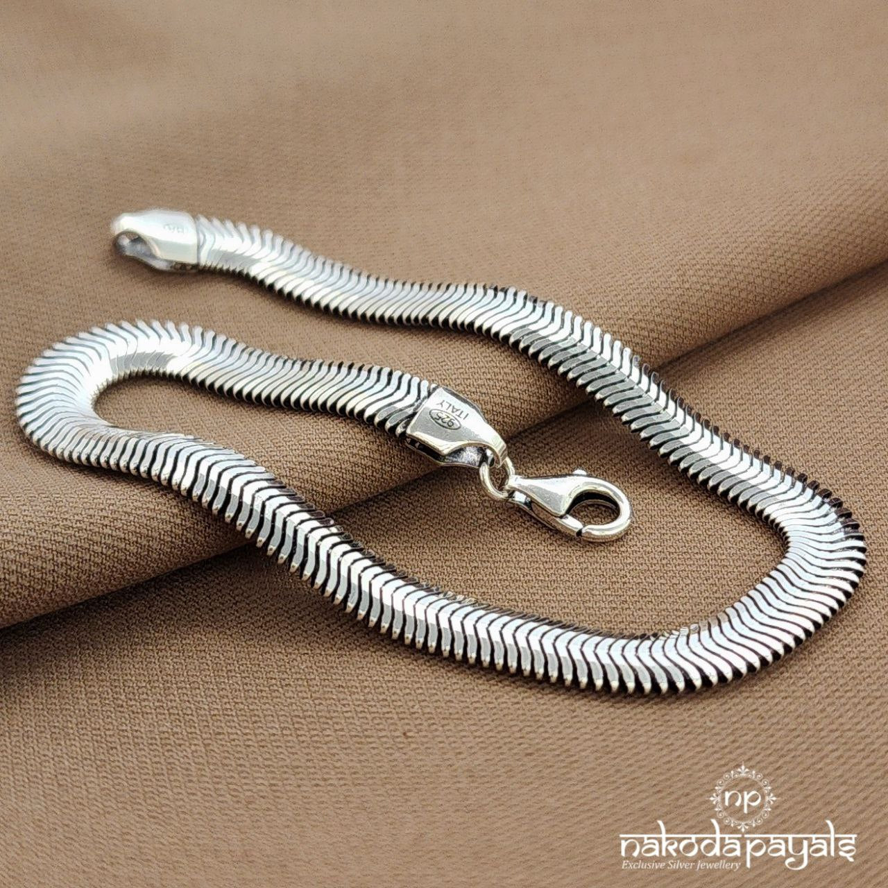 Stylish Men’s Bracelet (Mc1105)