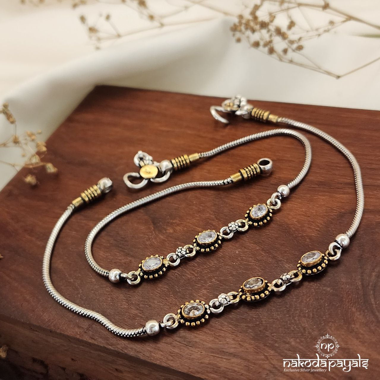 Elegant Dual Tone Anklets (A5885)