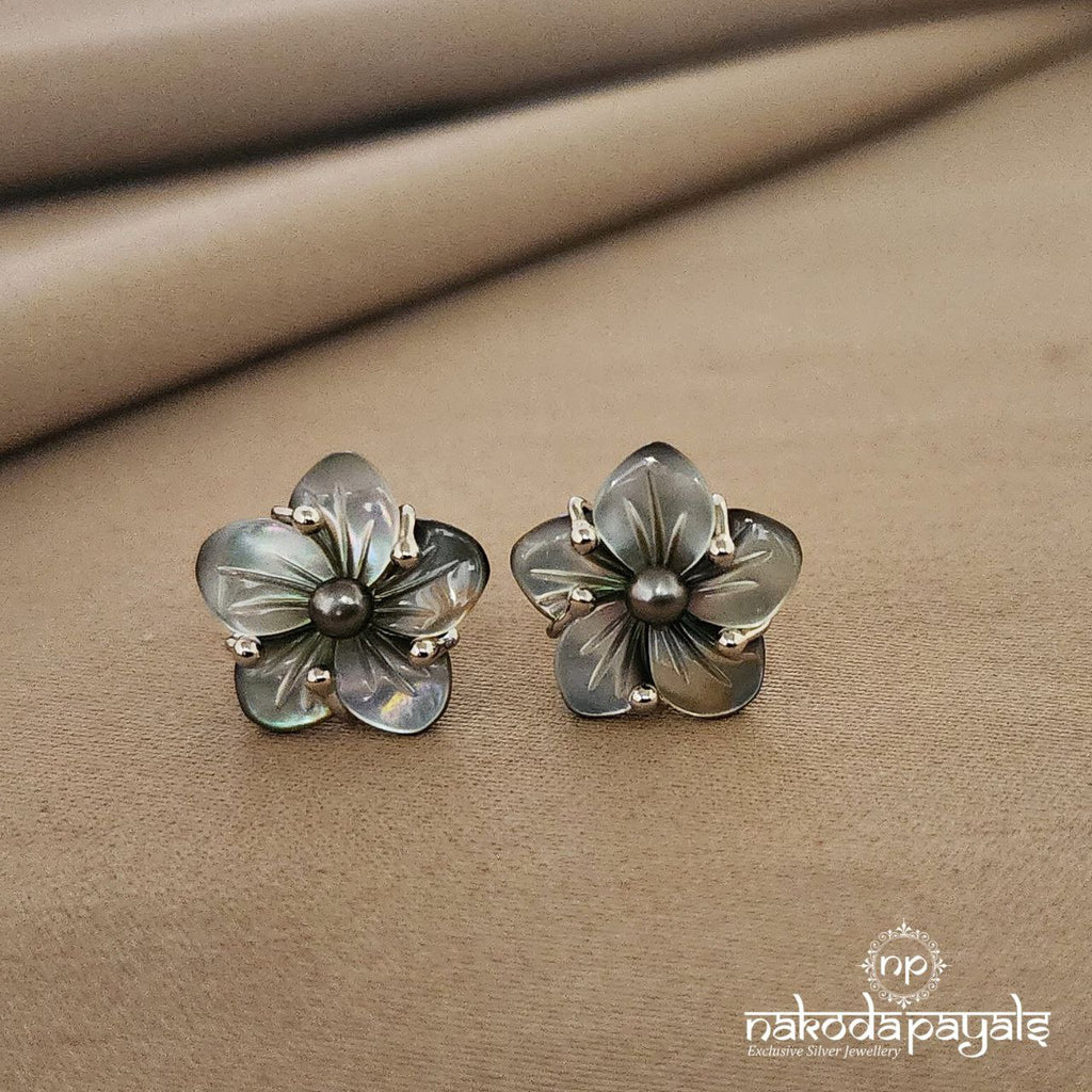 Revolving Floral MOP Studs (ST1683)