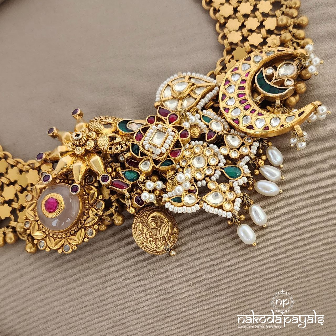 Impressive Moon Neckpiece (GN5902)