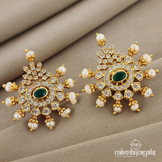Pearl Crowned Green Studs (Ge5613)