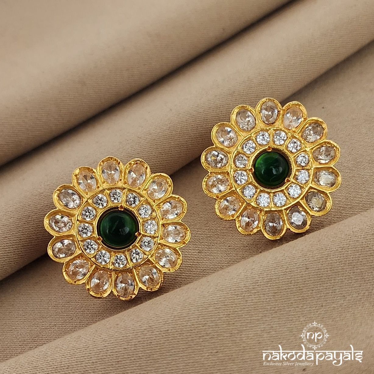 Green Flower Studs (Ge5638)